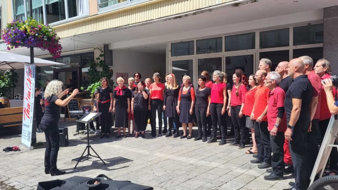 Thalia Chor beim Pflasterklang am 29.07.2023